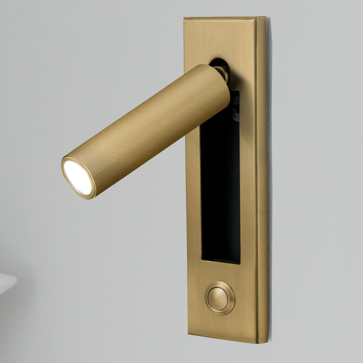 HaloEdge | Wall Light – Space-Saving Adjustable Night Light 12